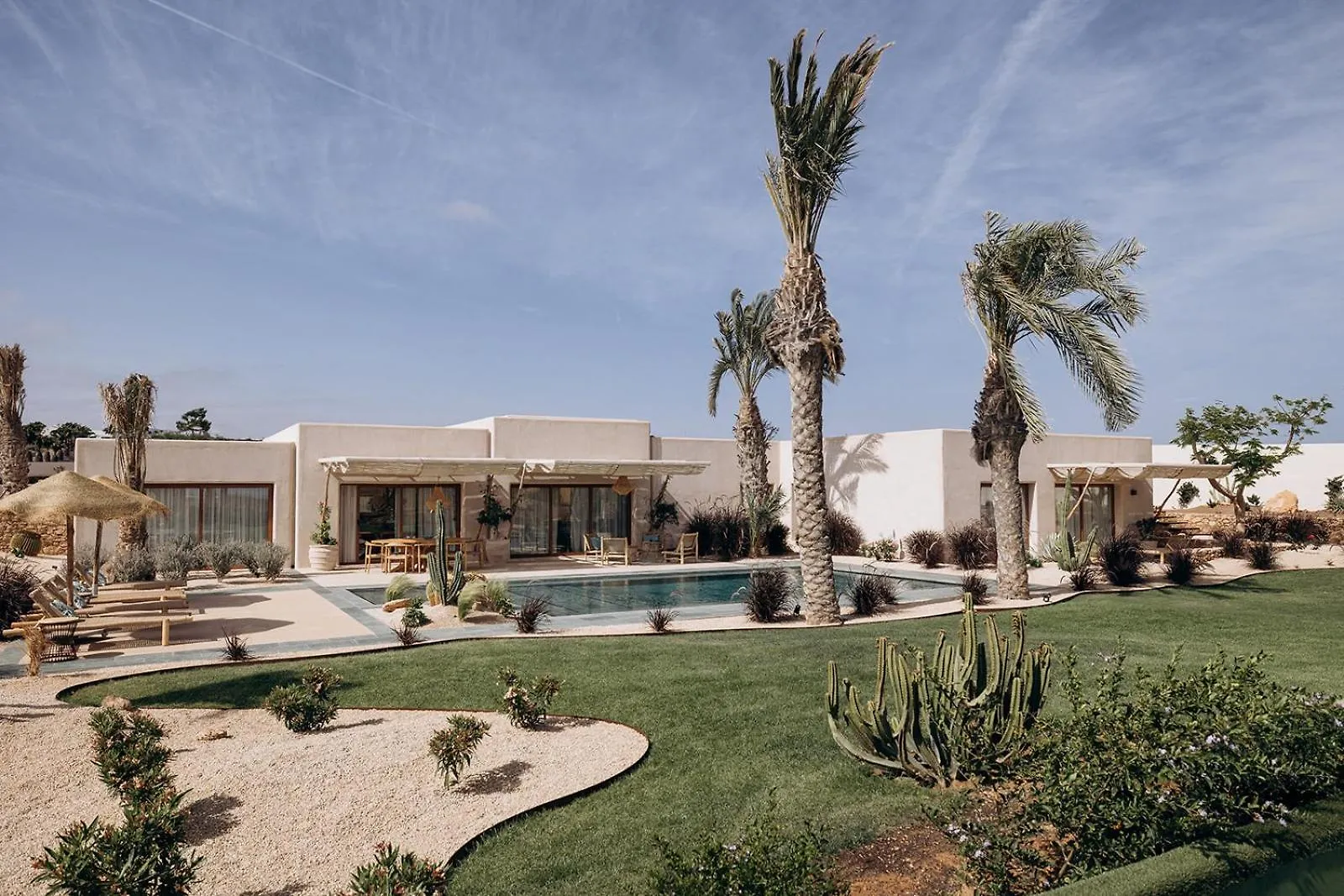 La Linda Villa Tias 0*,