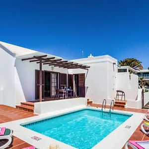  Villa Christine By